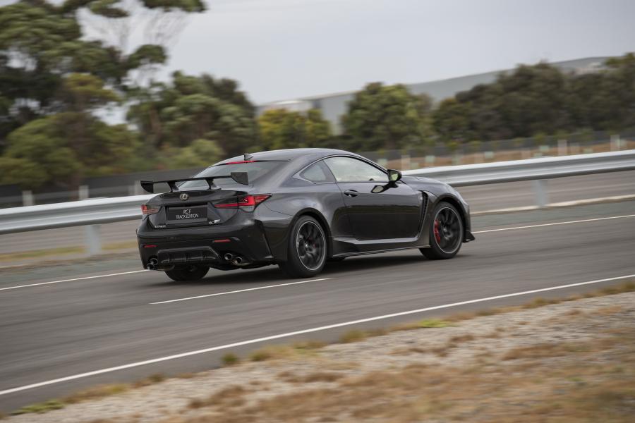  Lexus RC F Track Edition 2019 года  (AU) (фото 5 из 32)